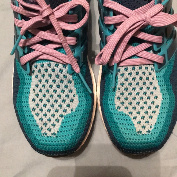 Adidas Ultraboost - Picture 4 of 8